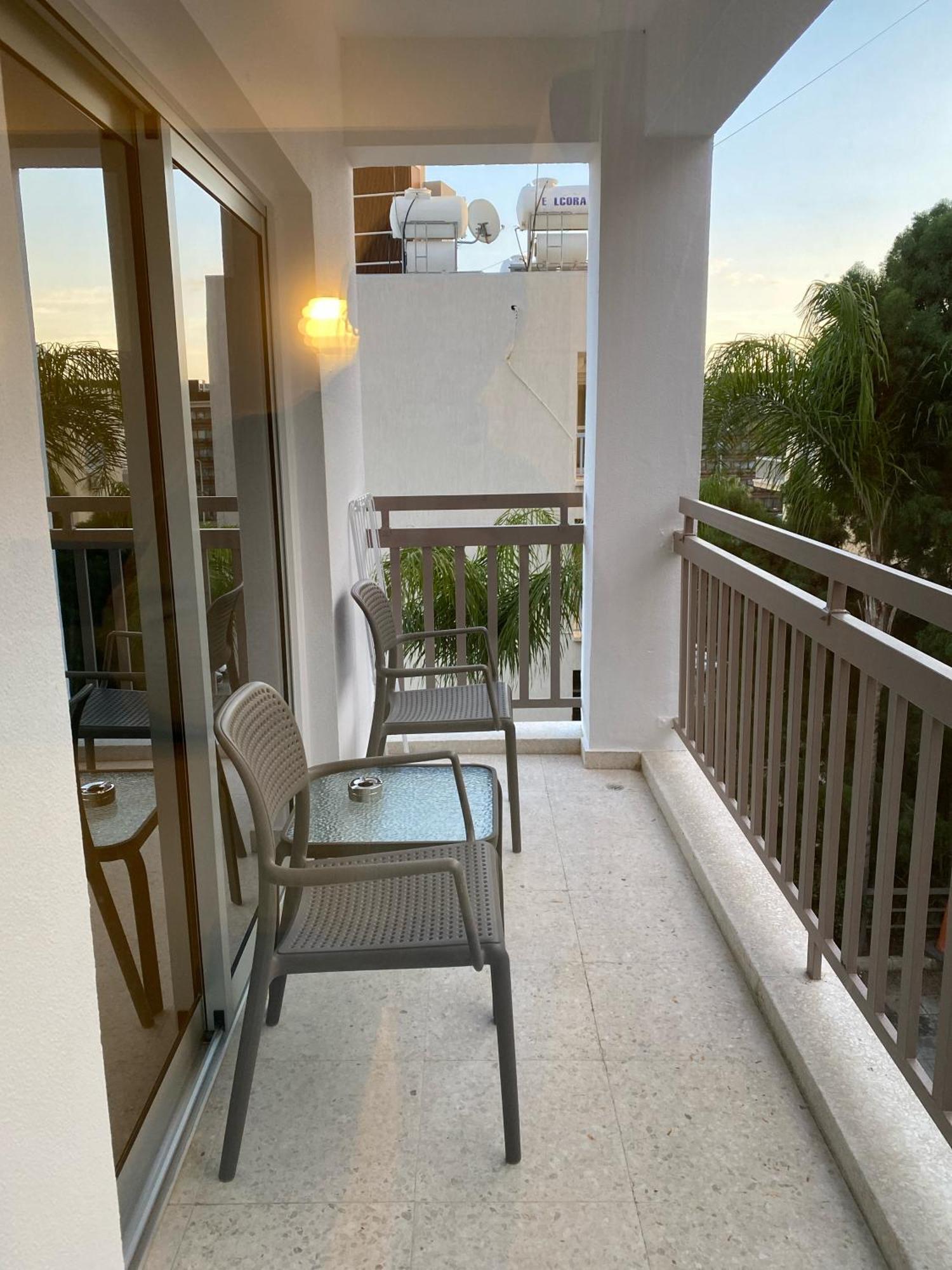 T&L Apartments Agiaos Tychonas Limassol Extérieur photo